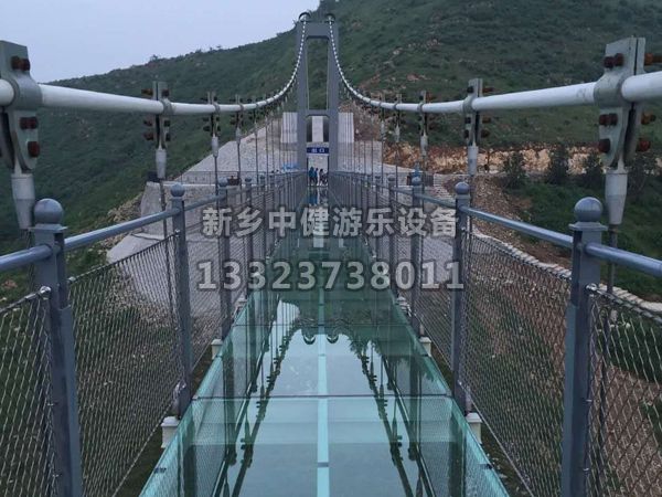 玻璃吊橋施工為景區(qū)帶來(lái)了哪些亮點(diǎn)？